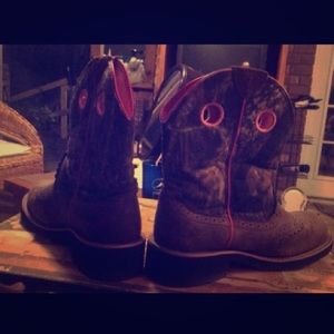 Ariat Camo Ankle Boots Women's